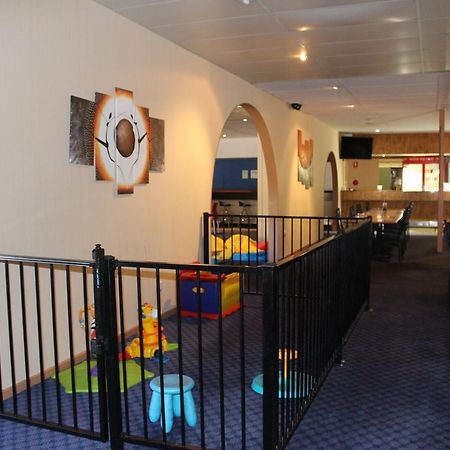 Tom Price Hotel Motel Buitenkant foto