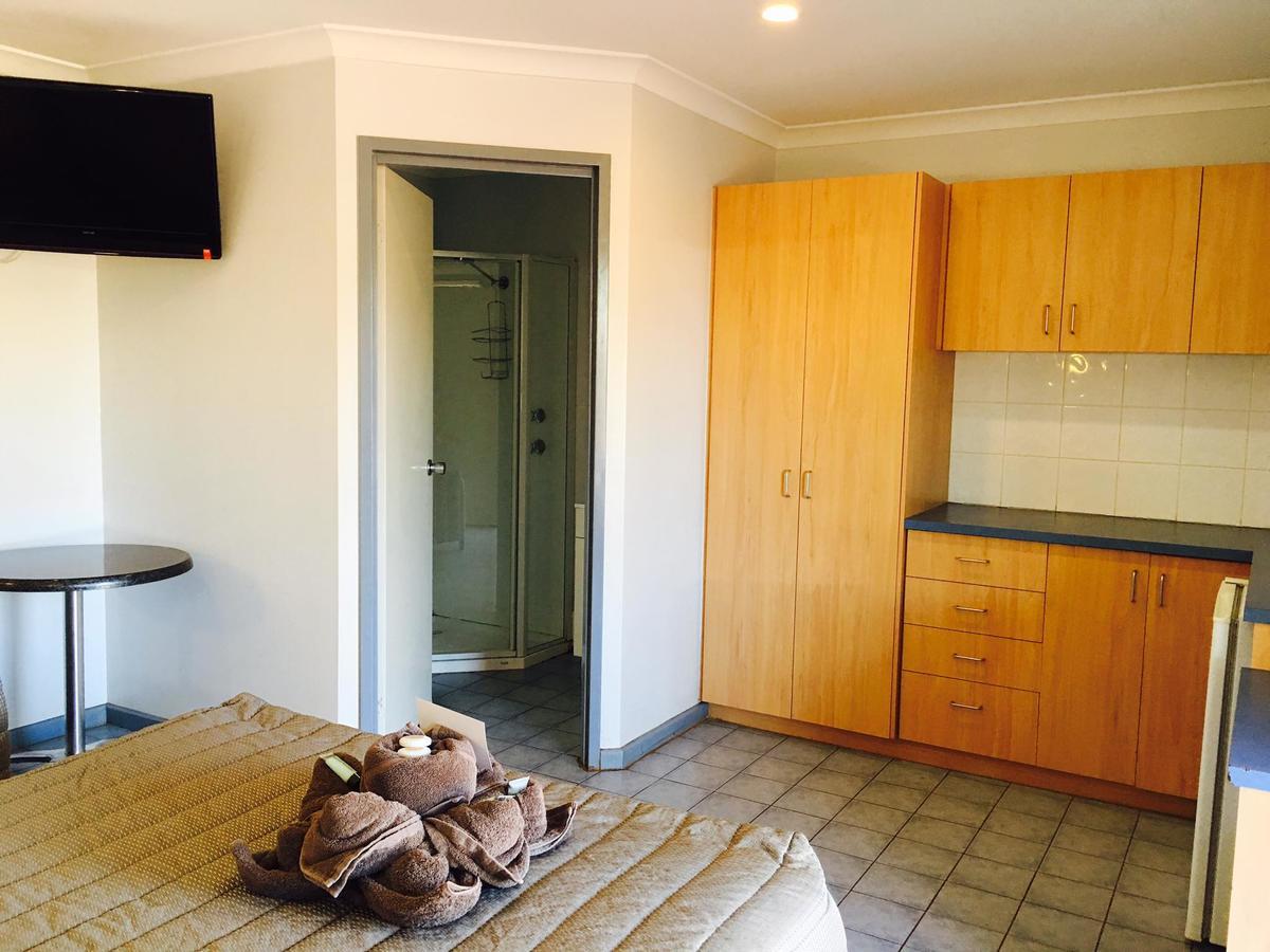 Tom Price Hotel Motel Buitenkant foto